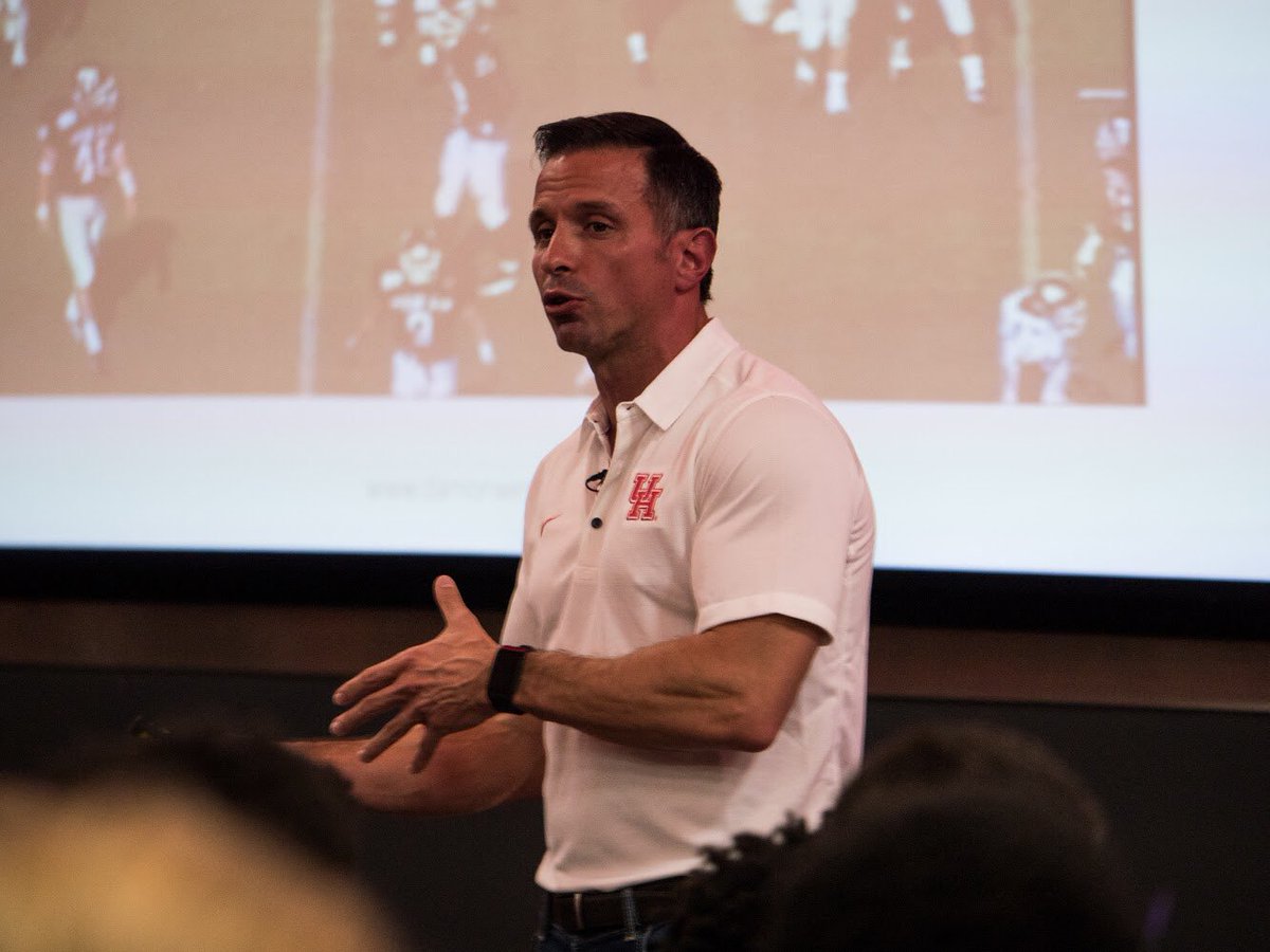 UHCougarFB's tweet photo. “You don’t have to win all your fights, but you must fight all your fights.”
Great message from @damonwest7 to kick off #ForRealFridays in the #HTownTakeover. #CoffeeBeans https://t.co/olIIQQdnWV