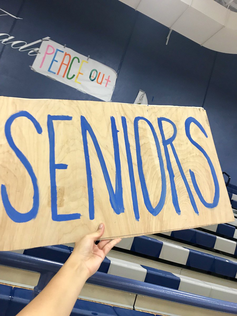 khsclassof18's tweet photo. Kingwood High, we pledge to you...💙 Last pep rally, class of 2018 forever! https://t.co/mcEDep3pvs