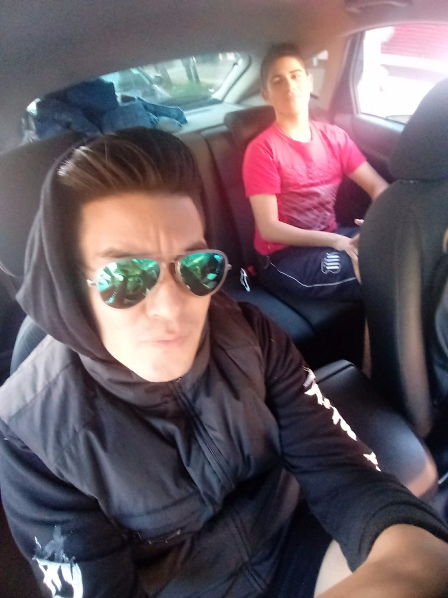 reyes_sebas's tweet photo. Gran buuuurrrr https://t.co/8vZi7GA1xd