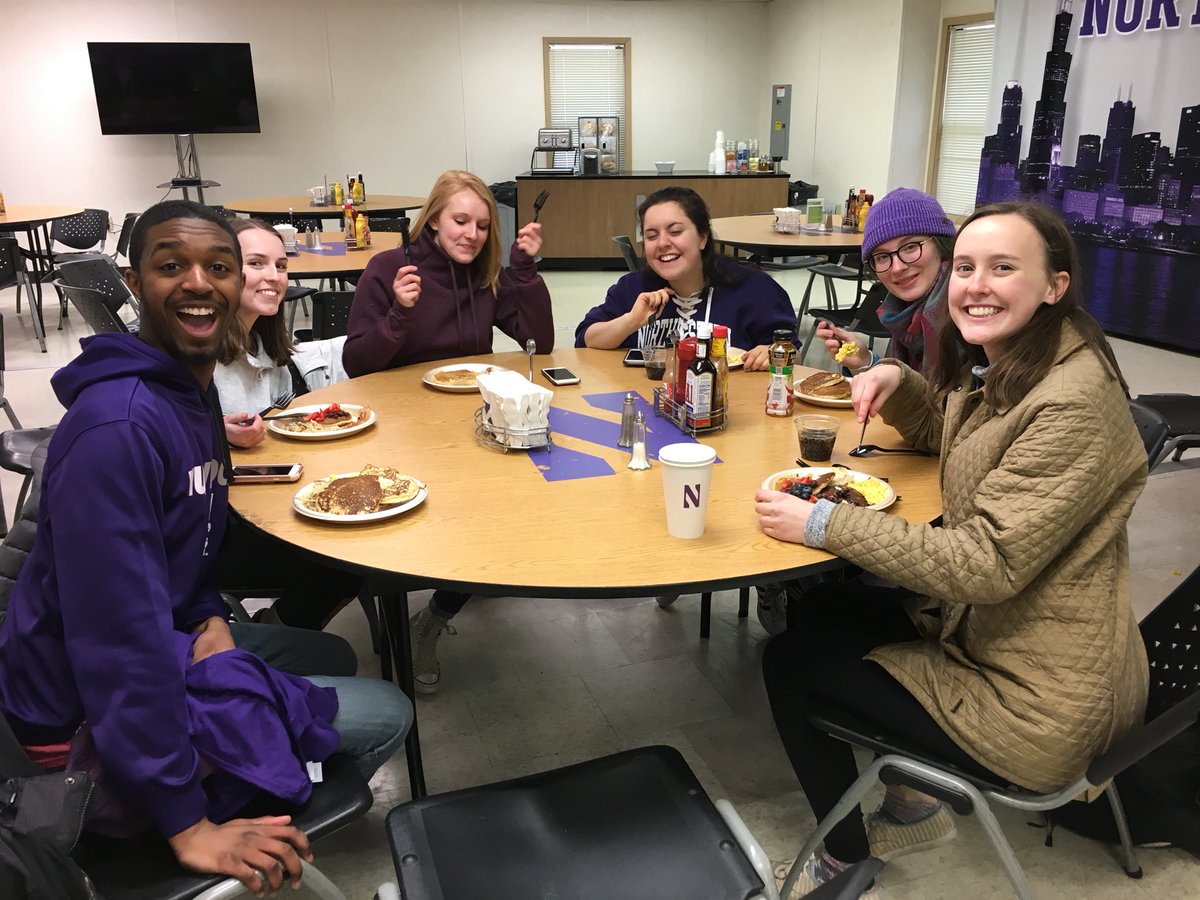 NUWildside's tweet image. “this is my face when I see free food!” Thanks for #Brinner, @NUSBcats and @NU_Sports !! 😁😋🥞🍳😼 #B1GCats