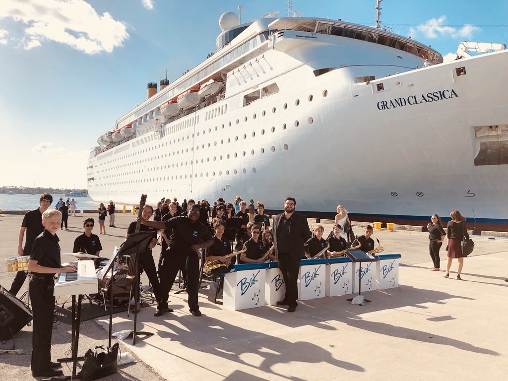 SaveTheArtsMSOA's tweet photo. @1055online thanks for the shout out for our #BakMSOA Jazz Band’s performance at the @PortofPalmBeach  today for the @BPCruiseLine’s Grand Classica arrival. #ArtsInEducation #ItTakesAVillage https://t.co/0a4SzVczka