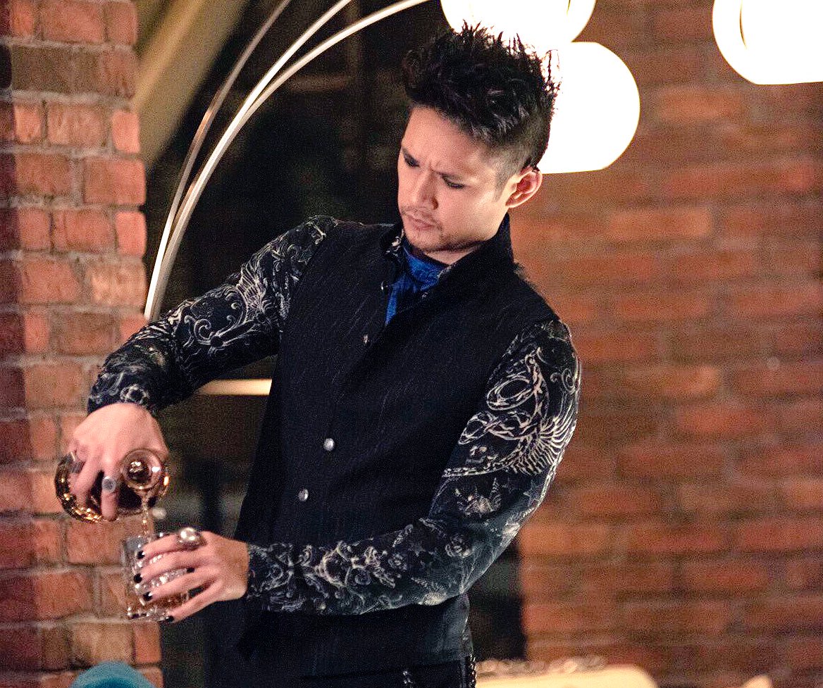 Magnus bane. Магнус Бейн. Сумеречные охотники Магнус.