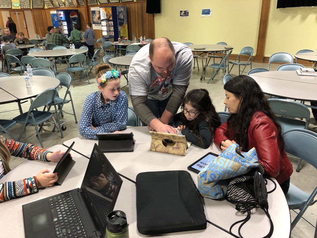 h20drifter's tweet photo. Students helping create innovative tasks teachers will implement for shark tank #harneytech18 https://t.co/VmKmDKXG3P