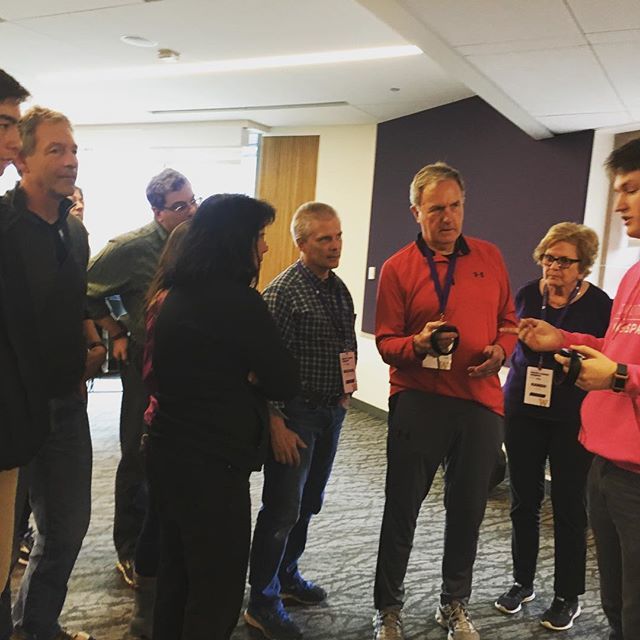 UWCoMotion's tweet photo. #VR demo at #UW #uwfamily #parentweekend #comotionmakerspace #uwmakerspace #makerspace https://t.co/opFTyKabNI https://t.co/WodUqpMB4G