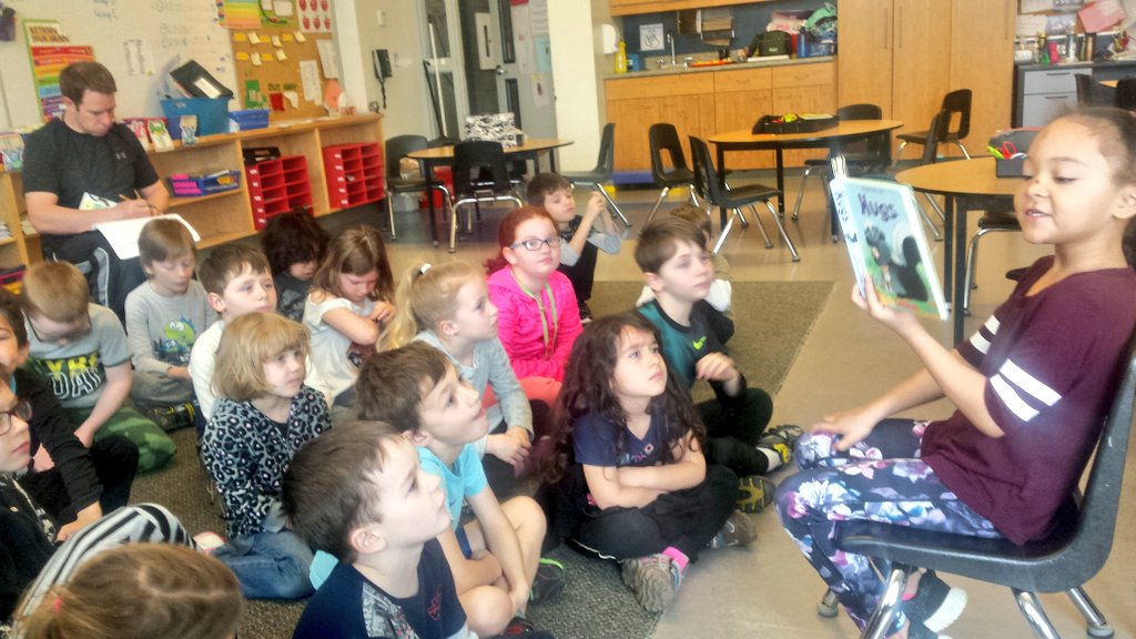 1_2Maling's tweet photo. Eve did a fantastic job reading "Hugs" by Robert Munsch to us today! https://t.co/JaUaWrNeGe