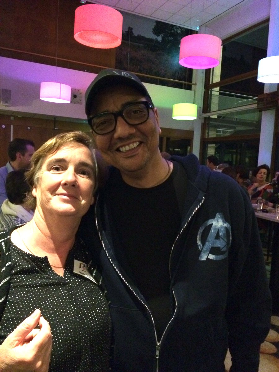 Eens met @JorgenRaymann vanavond in <a href="/DeRuchte/">De Ruchte</a>: Ga met je kind naar de @bibliotheek ipv de Mediamarkt. En vaker naar het theater! En ga die geweldige voorstelling zien. #zokantook