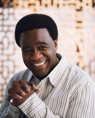 Happy Reverend Al Green\s birthday!  (I know it\s not a national holiday, but it should be).     :) 