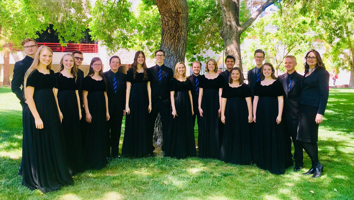 journeybeliever's tweet image. Let my Love Be Heard Command Performance...the first FHS group to receive this honor. They sounded amazing and brought tears to my eyes today. I am so thankful for the choir program at FHS. @Foothill_Choir @Foothill_HS