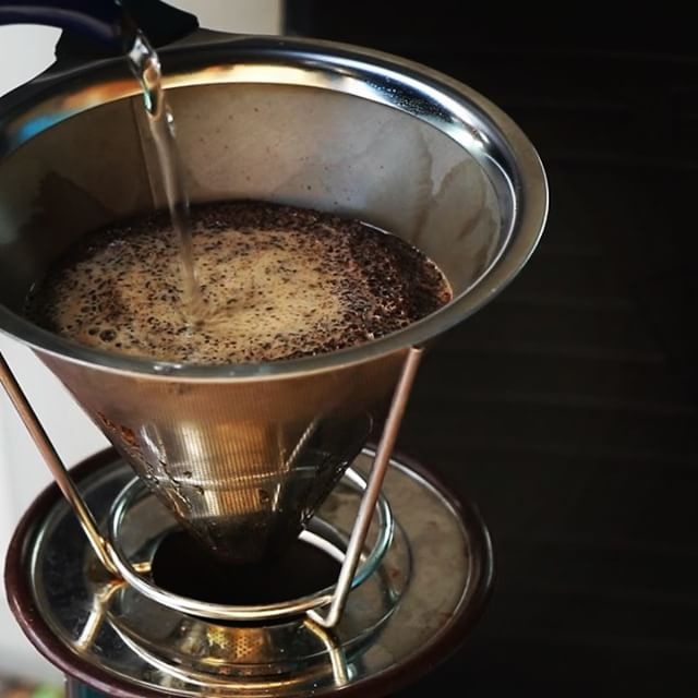 nishidalol's tweet image. ・
おはよう🌞 = good morning 

No surf...🙈

☕️☕️☕️☕️☕️☕️

#nosurf #coffee #filtercoffee #ステンレスフィルター #コーヒー #ドリップコーヒー instagram.com/p/Bhhoj9Gnvd0/
