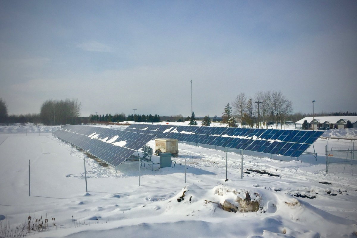 SkyFireEnergy's tweet photo. Rain, snow, shine, SkyFire's installers are busy bringing reliable solar energy to Western Canada!

SkyFire's latest #ArrayOfTheWeek features an 84.87 kW ground-mounted system.  Special thanks to the  Peavine #metissettlement for their partnership on this project.
#AB #Solar https://t.co/DM8fbG9IfY