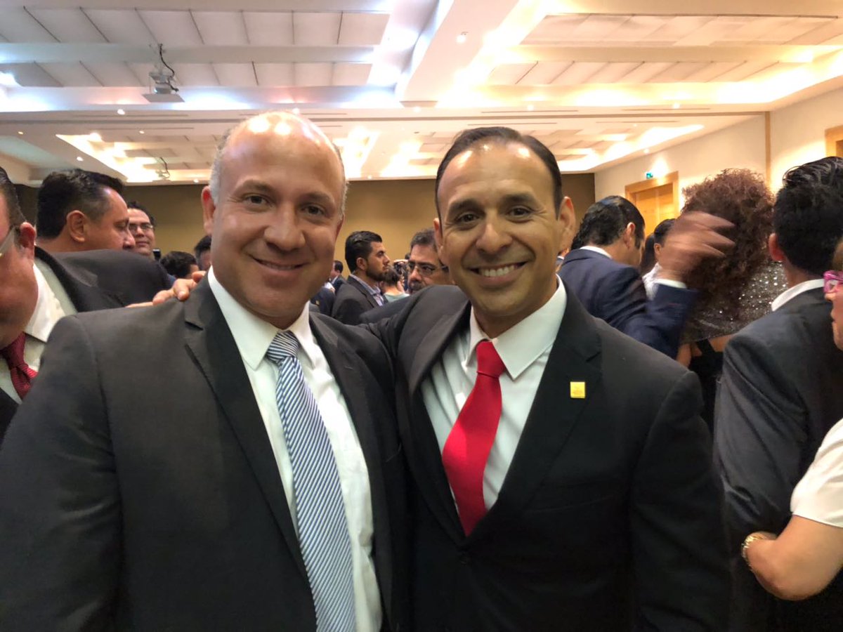 PanchoPerezR's tweet photo. Muchas felicidades a @carloshabacuc y al Consejo Directivo por su toma de protesta CANACO Querétaro 2018 - 2019, éxito en esta nueva etapa. https://t.co/sgOsyW5oas