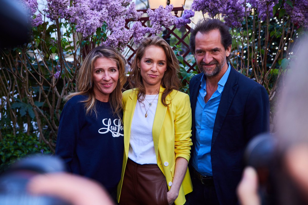 Prixlilas's tweet photo. Retour sur la soirée de remise du #PrixLilas2018. Plus de photos sur https://t.co/ZzW8eJF7J9 cc @o_doultremont @EdLObservatoire #prixlitteraire #lesderaisons https://t.co/aBjfKSbrla