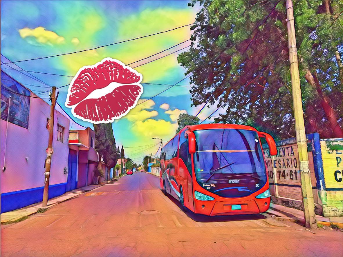 TurismoPlusMG's tweet photo. #DiaInternacionalDelBeso Disfrutenlo! Nosotros les mandamos uno!!
#ElServiciohacelaDiferencia #FelizFinde https://t.co/UH2Y0GxCfT