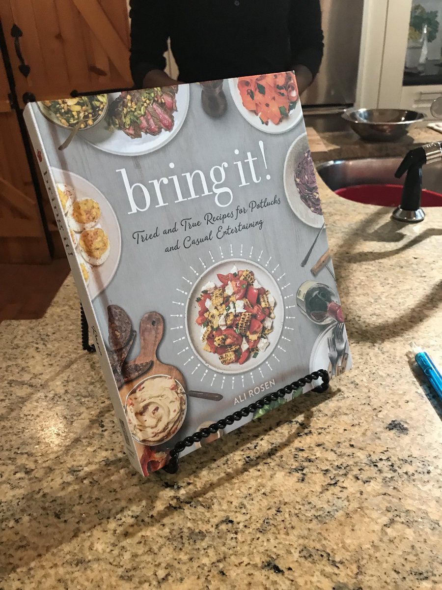 lakeaustinspa's tweet photo. Ending Culinary Experience Week with the wonderful Special Guest Chef @Ali_Rosen 🍅🥕🍴
#lakeaustinsparesort #culinaryexperience #guestchef #bringitbook #potluck #recipes https://t.co/XRDLlBIDy6