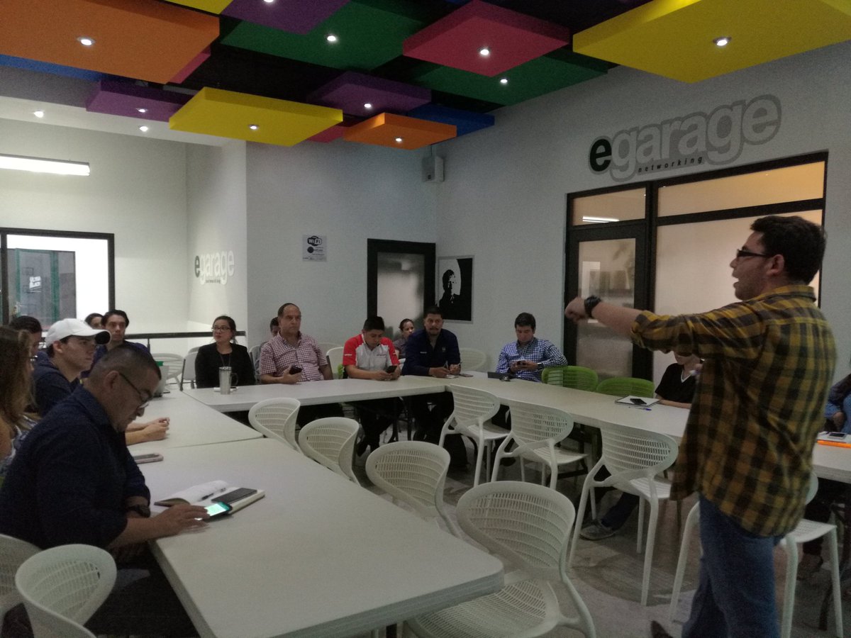 campus_tec's tweet photo. Debemos aprender a definir los canales a utilizar con nuestros clientes, para lograr un objetivo más claro. @MILKnCOOKIEStv @MarvinHigueros https://t.co/1RBxshcqsH