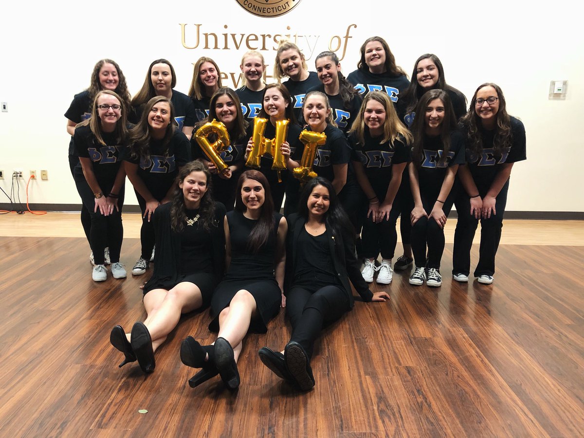 PhiSigUNH's tweet photo. Congratulations to the Phi class on their initiation! We are proud to call you ladies our sisters. Shoutout to our moms that helped them through the process! https://t.co/giM6JYXSRH
