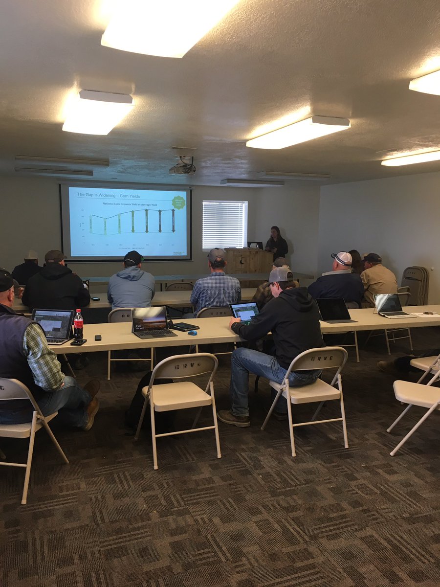 krieck_josh's tweet image. @katie_forsberg talking new R7 updates to Growers at Bear River Coop grower meeting @WinFieldUnited #R7Tool #AnswerTech