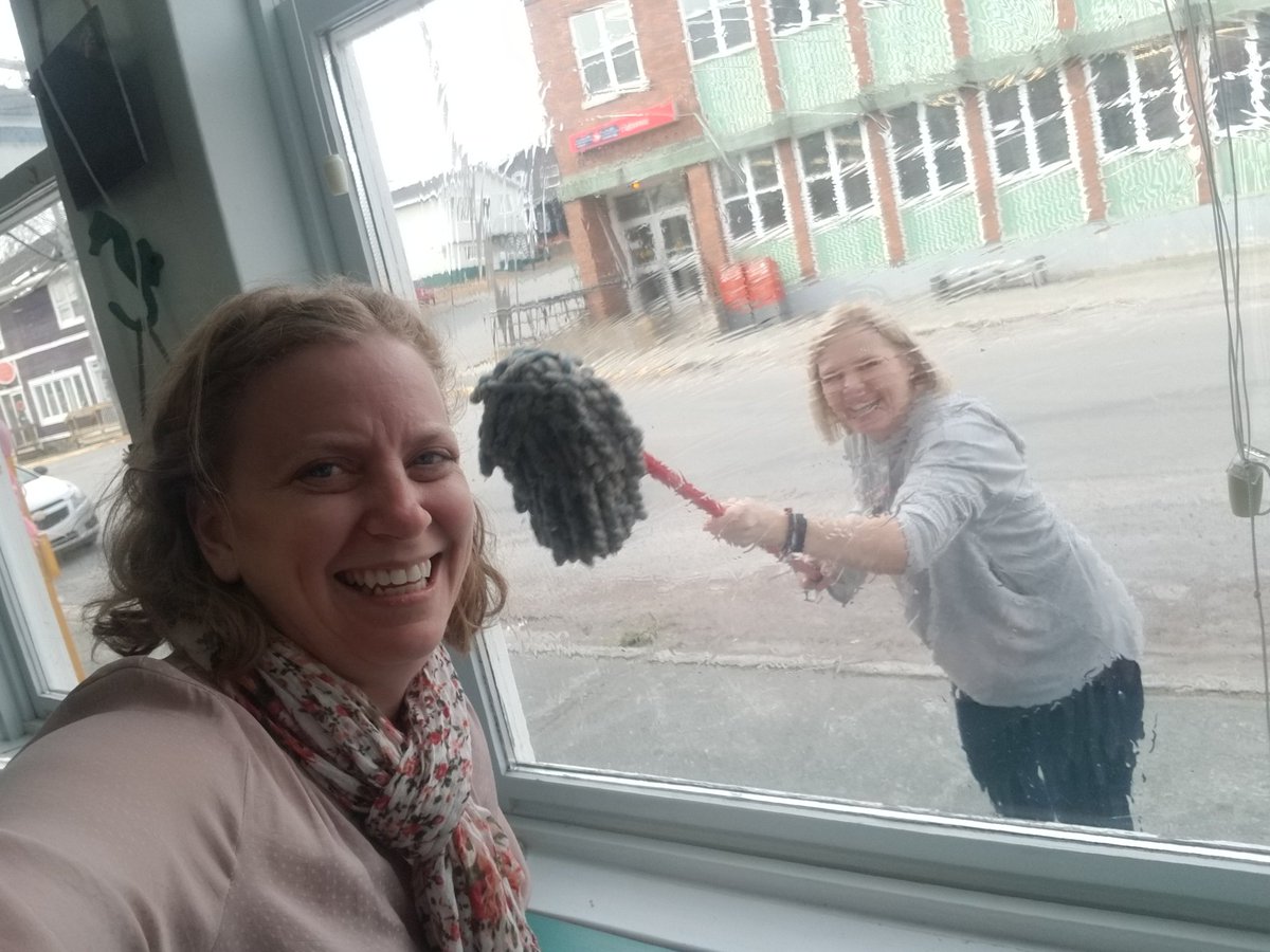 MichelleFineArt's tweet photo. 195WaterSt @Carbonear #baygirlsclothing #studiocoffee Good day for a drive out around da Bay #nltraffic https://t.co/0Md3W3BI2Y