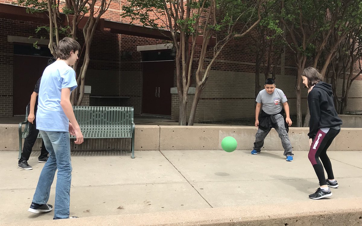 RennerAVID's tweet photo. Although rain canceled our field trip today, AVID students still got a chance to get outside and have some fun with each other! https://t.co/57fqsOhdQT