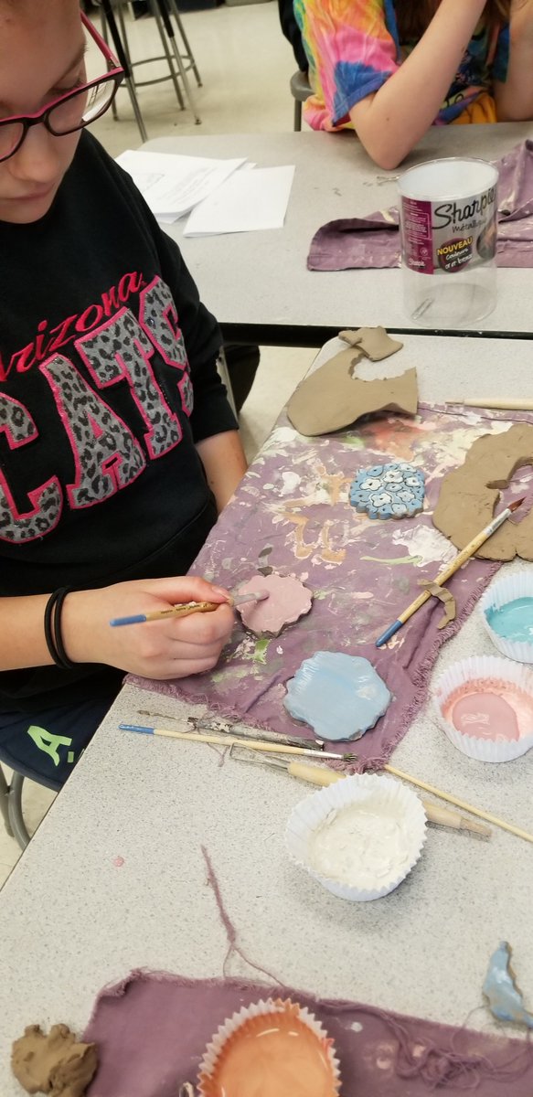 vlamonta's tweet photo. First couple of days of creating our all school mural with Anne Farley Gaines. https://t.co/dGThyJKlek