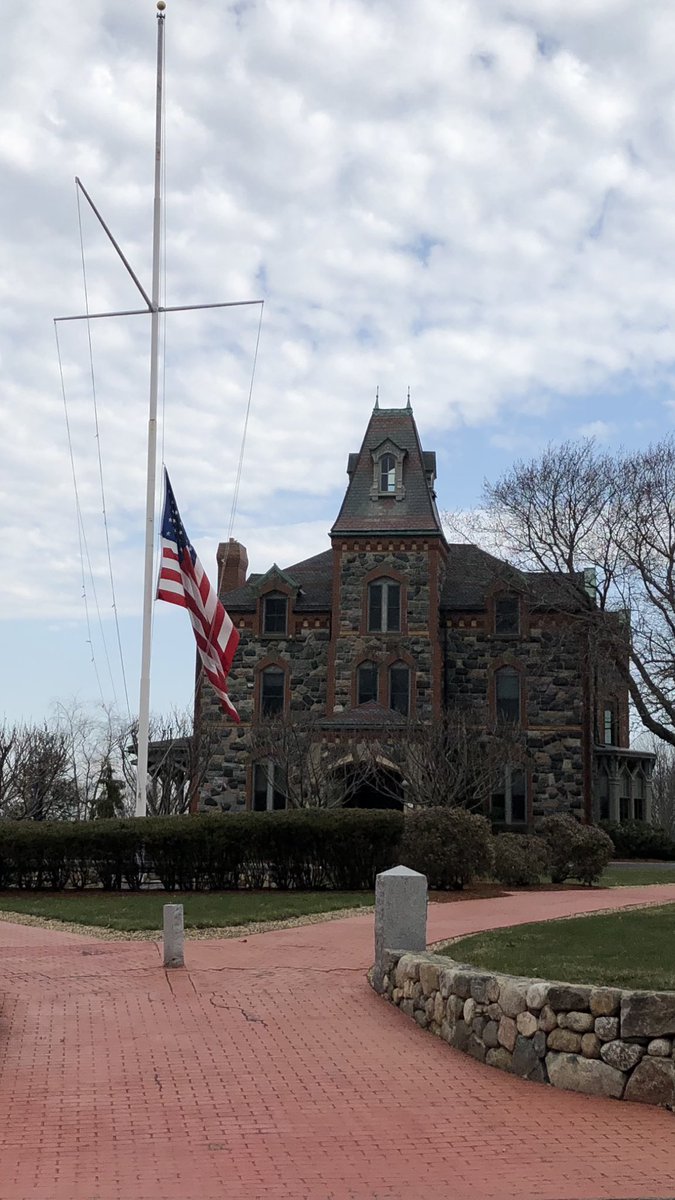 ehardiman's tweet image. The @stjohnsprep flag will fly at half staff in honor of Officer Gannon. Our prayers are with the Barnstable Police and all law enforcement. We are grateful for your service and sorry for your loss.  @DanversPolice @MassStatePolice @TheNestSJP #workforpeace