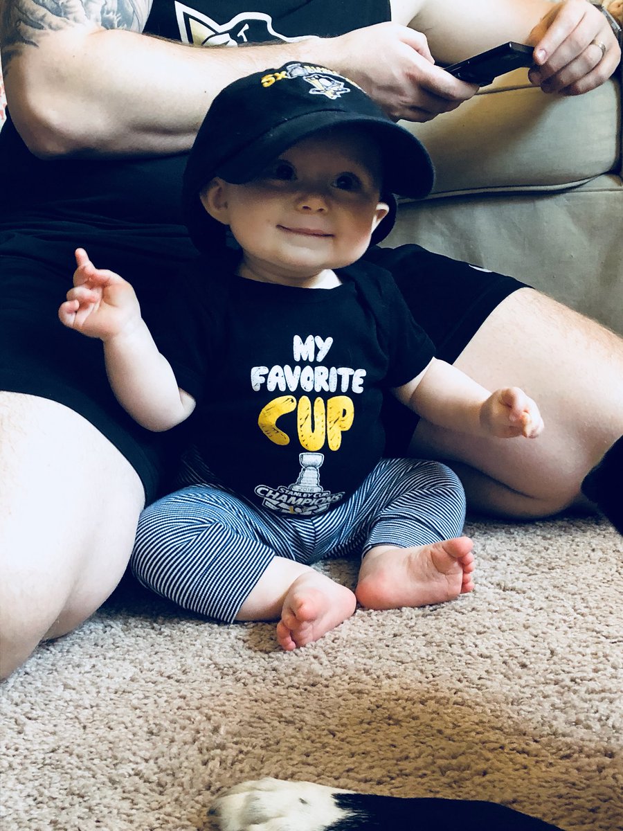 OctoberParadise's tweet photo. Let’s go pens !! @penguins https://t.co/NHAN2GtObx