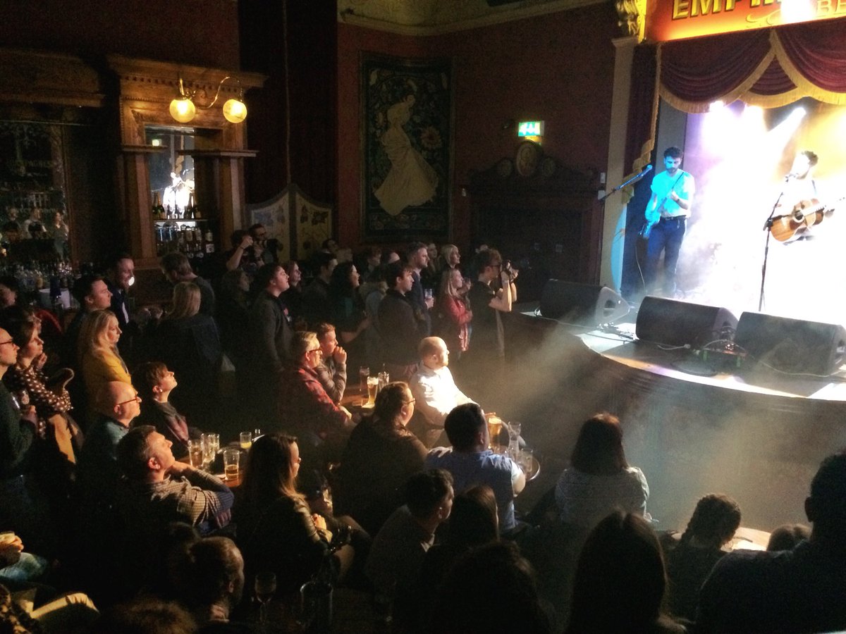 andreaINtheatre's tweet photo. @ciaran_lavery like a Rembrandt on stage tonight superb #sweetdecay https://t.co/o1lrxJrGss
