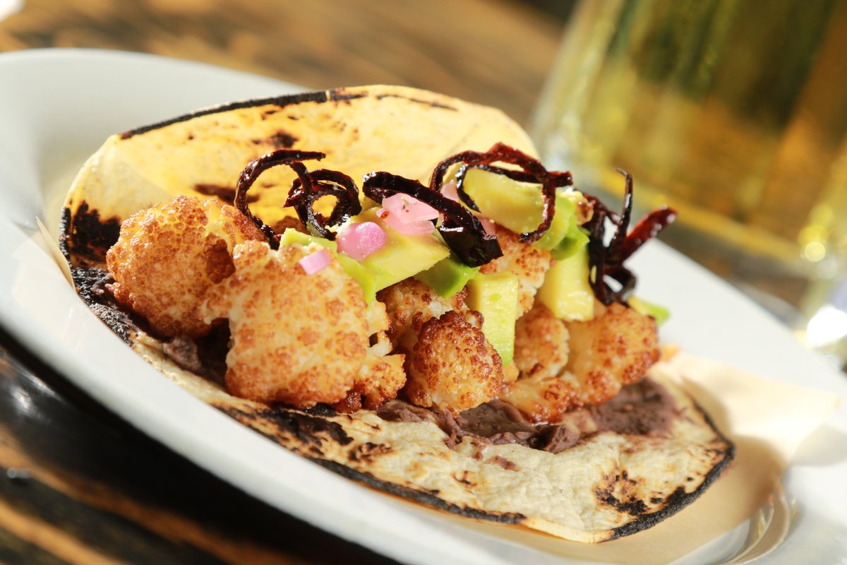 ZitlayZicatela's tweet photo. Taco de coliflor ✌🏻😎 #new #vegan #zitla #veganfood #veganlife #coliflower #taco #yummy #picoftheday #tasty https://t.co/x0fSu0UC1L