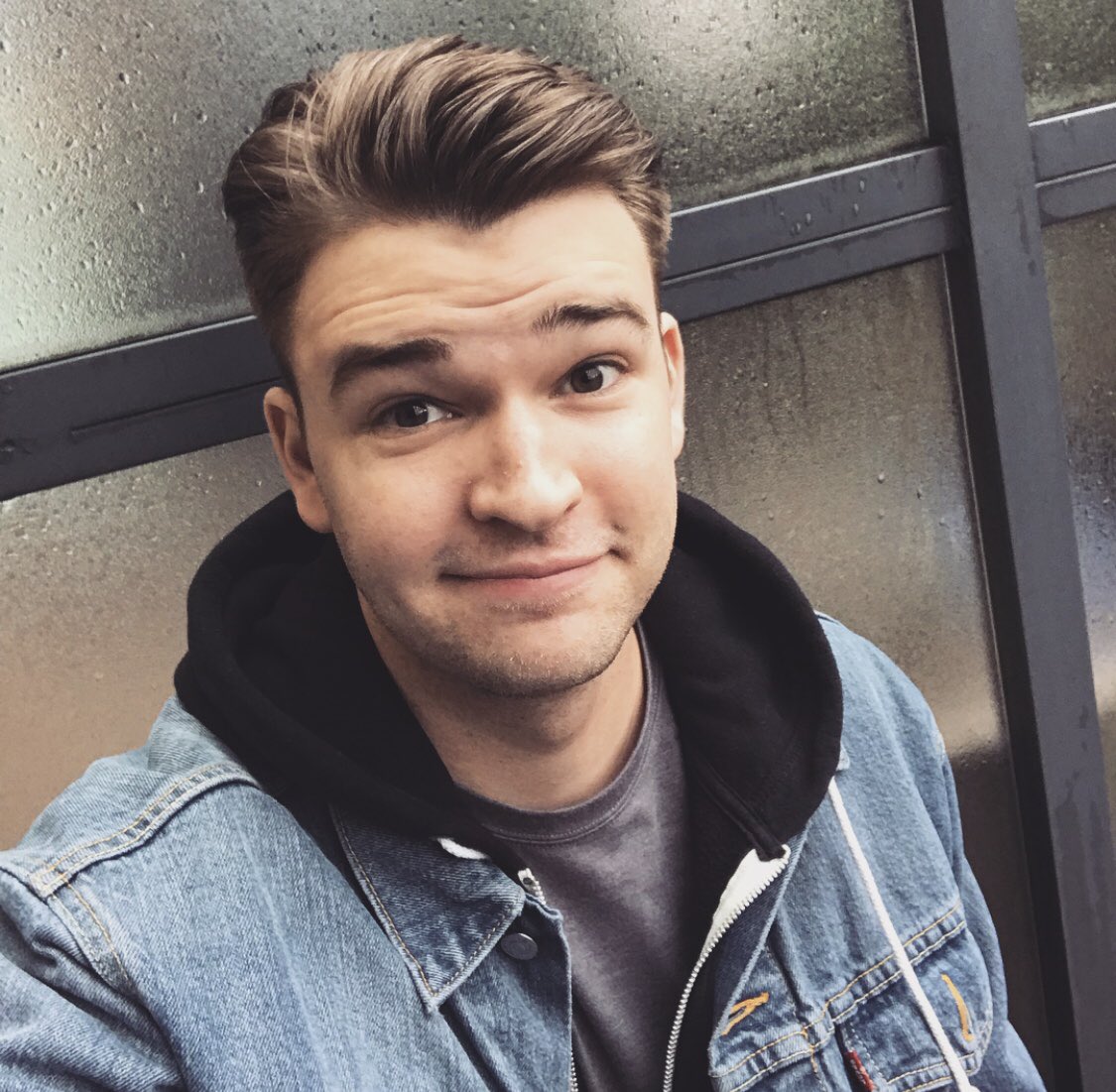 Outlook Tjen Sammenlignelig Burkely Duffield (@burkelyduffield) / Twitter