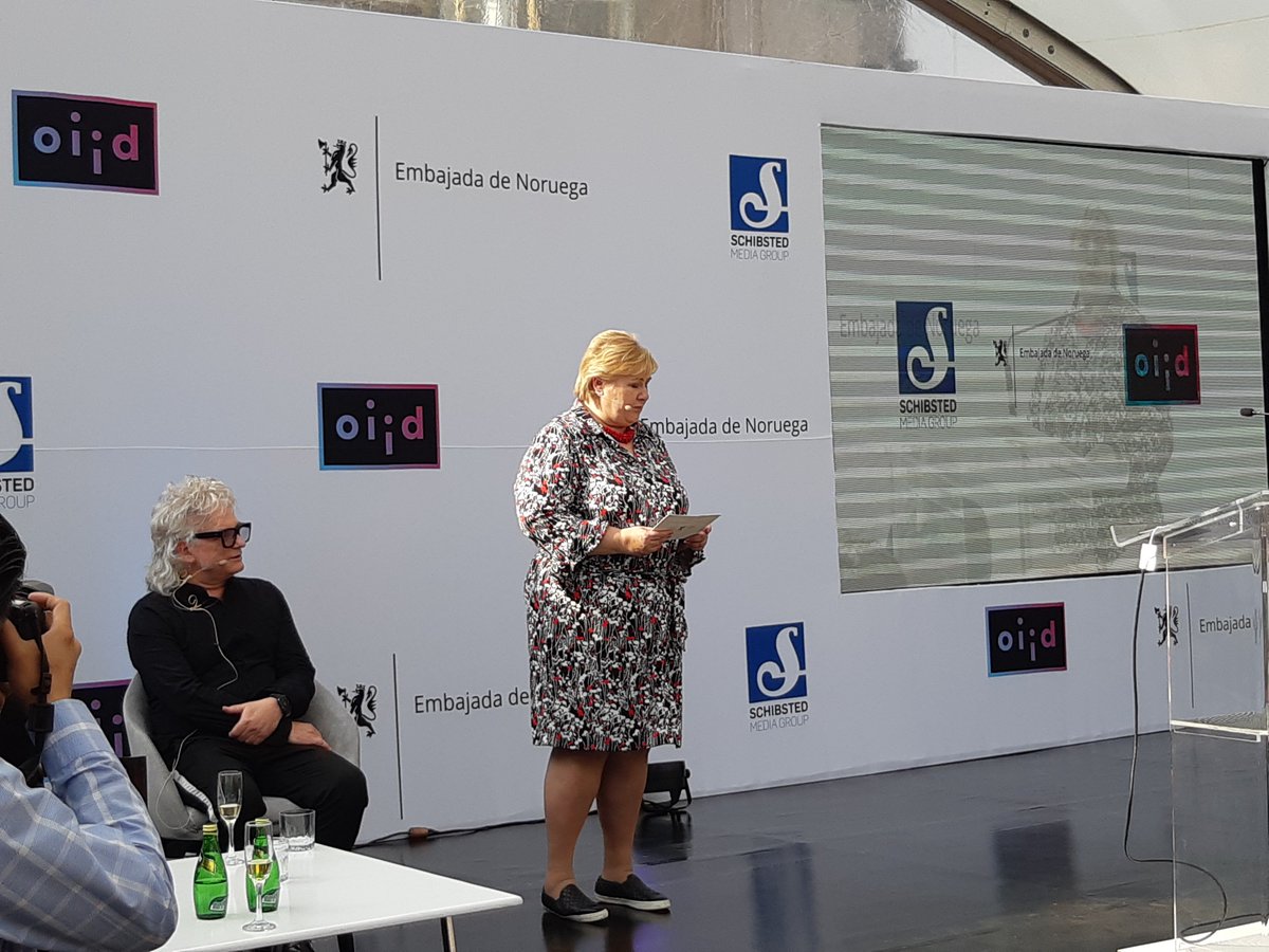 addictwaremx's tweet photo. La Primer Ministra noruega, Erna Solberg, destacó que la presencia de @segundamanomx y @oiidMusic en México son ejemplo de la excelente relación entre ambos países. #Noruega #TIC https://t.co/fM1NyprKBN