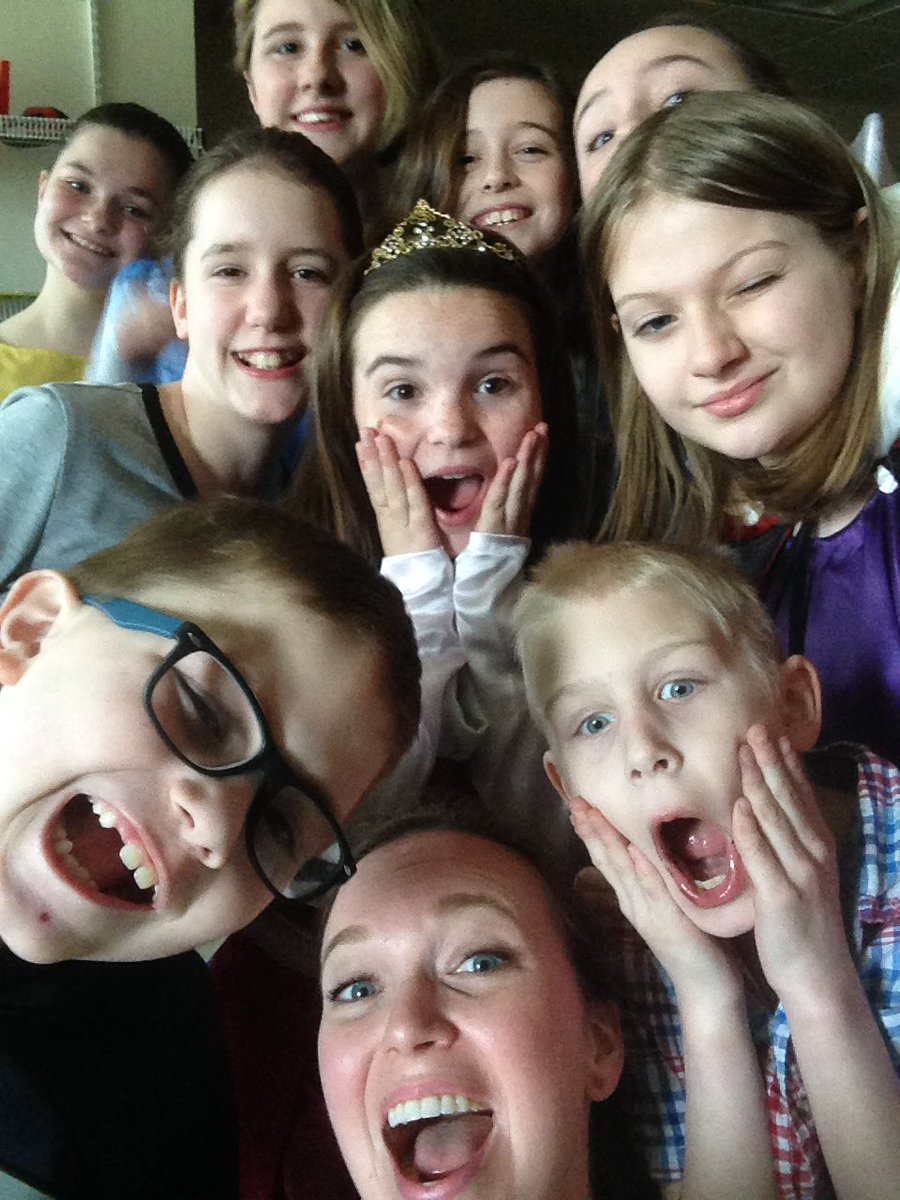 MrsRayNPIMusic's tweet image. Fun with essential skills! ❤️@BWE_Bulldogs #NPperformingArts #createextraordinary #newpalproud