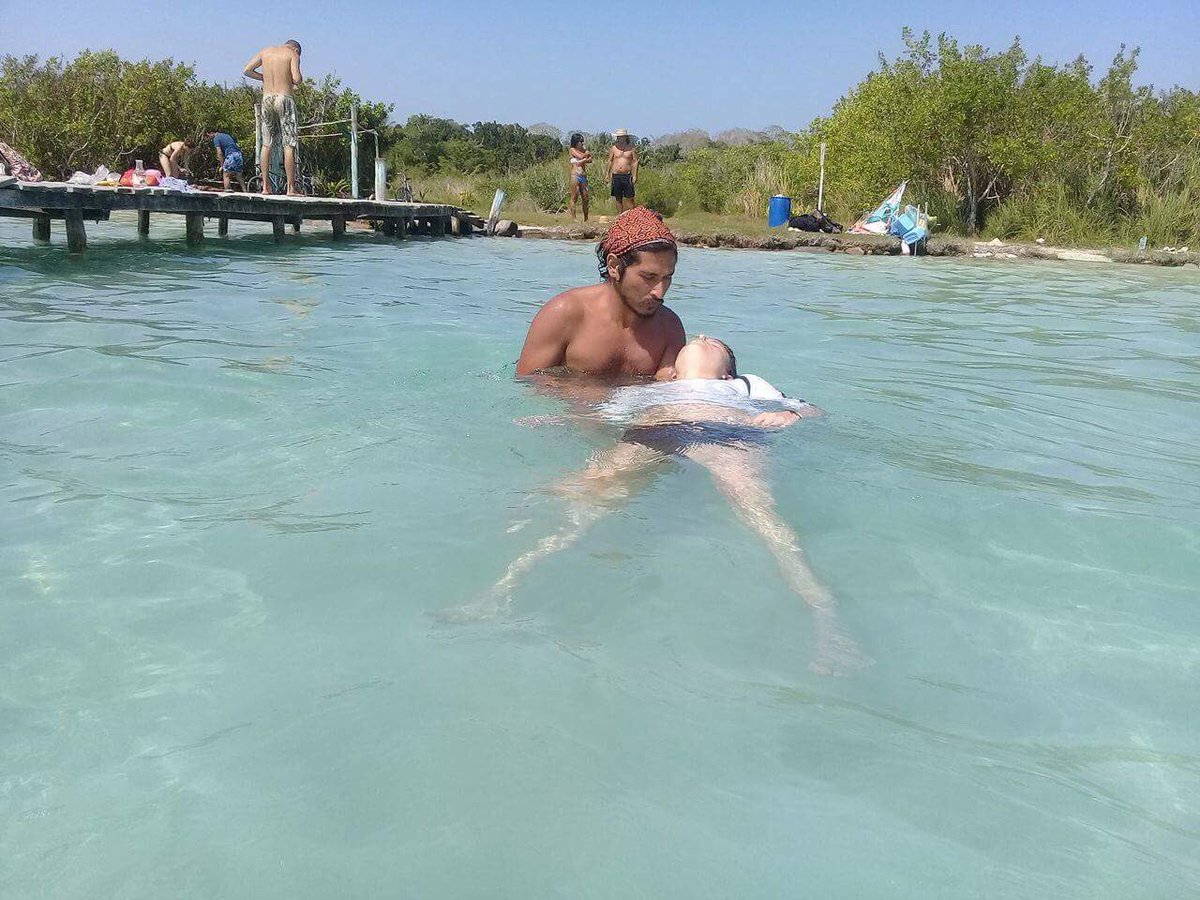 JanzuWatTherapy's tweet photo. Janzu en Action #bacalar #tulum #tecate 💙🙏🏽💙🐬🐬🐬 https://t.co/JF9GkFX6Lp