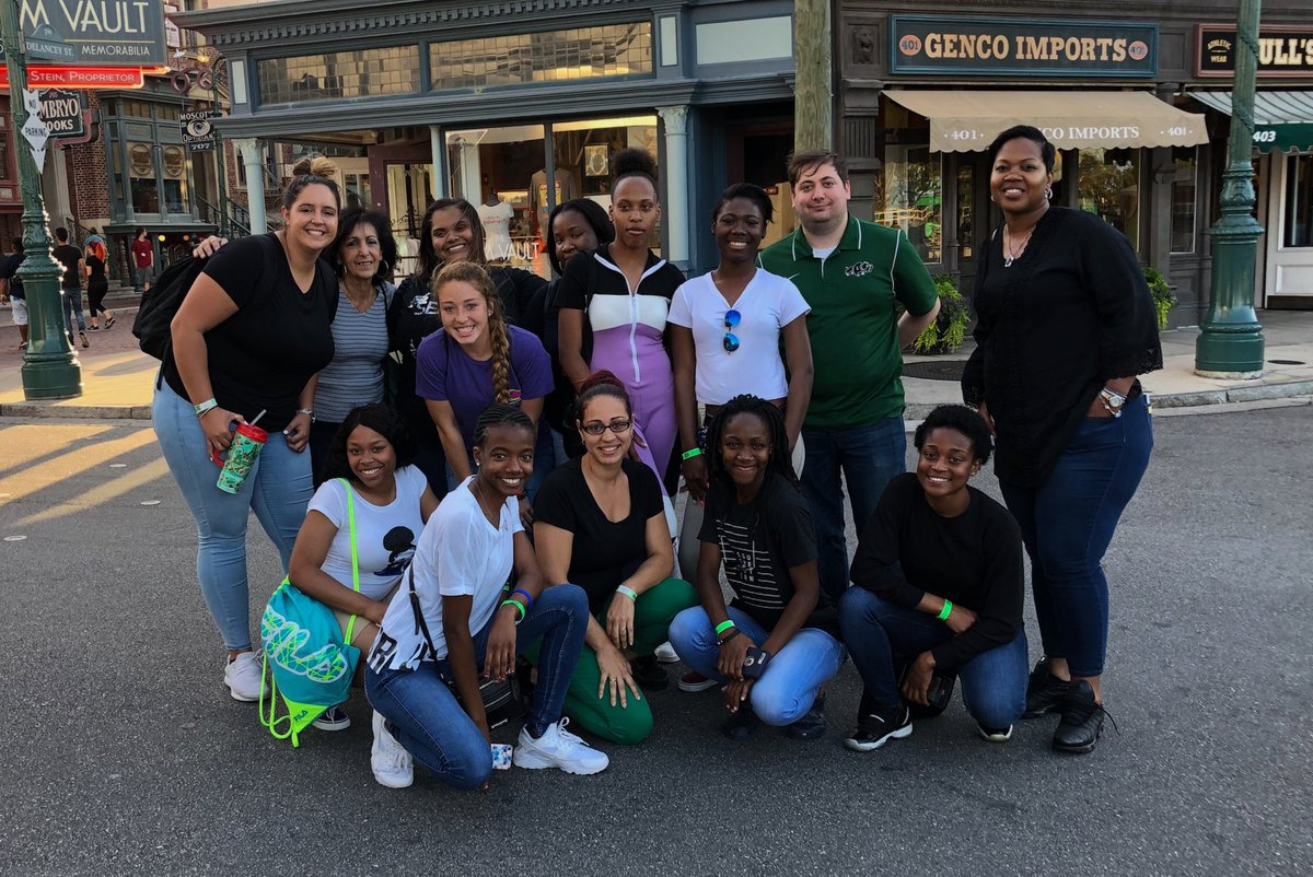 seminarab's tweet image. We ran into some of our students at #GradBash