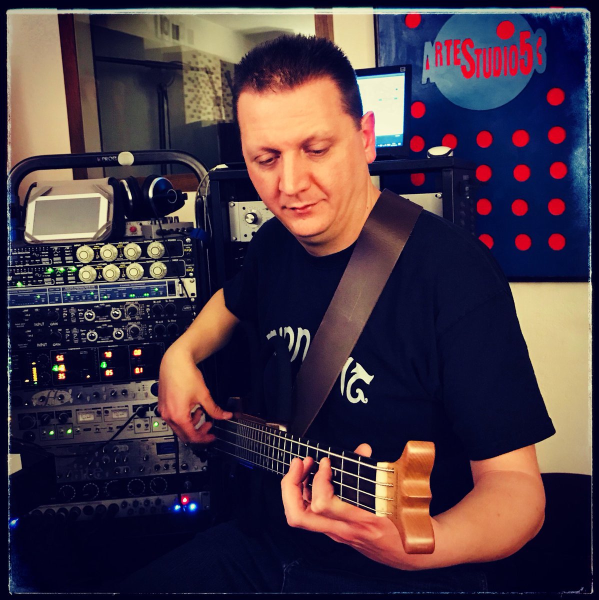 Midnightfanclub's tweet photo. #wishyouaniceweekend #target #bass #take #almostcompleted #recording #acousticbass for the #newalbum #themidnightitaly #themidnight #midnight #fantasymusic #fantasy #folk #medival #renaissancerock #moonmusic #medievalfantasy #celtic #folkrock #igers #massimopaggi #artestudio53 https://t.co/Ej9tv666HJ
