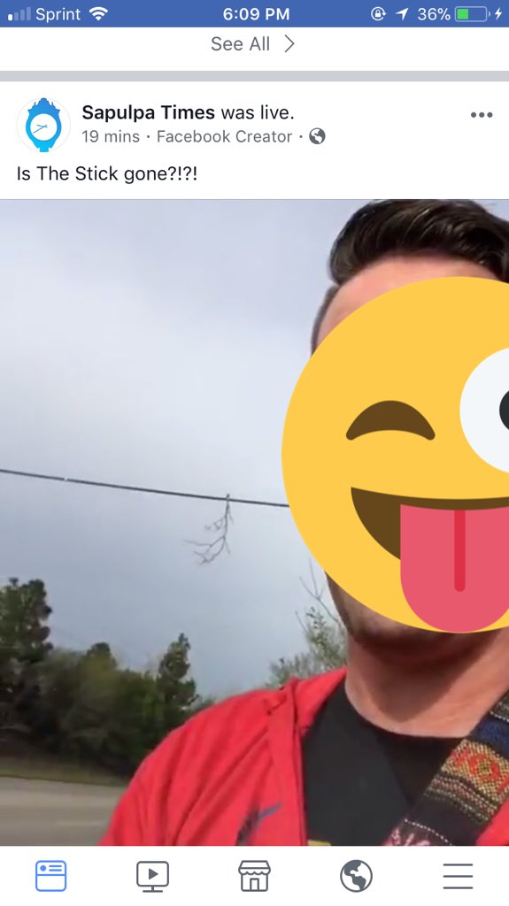 Dev_rich14's tweet photo. You want to know what it’s like living in Sapulpa? 

Just imagine living in a place where their only entertainment is fb living/ naming a stick that has been hanging on a power line above a highway for months. 

Yes it is a huge thing, exciting for them I believe. https://t.co/48FsaOrDw8