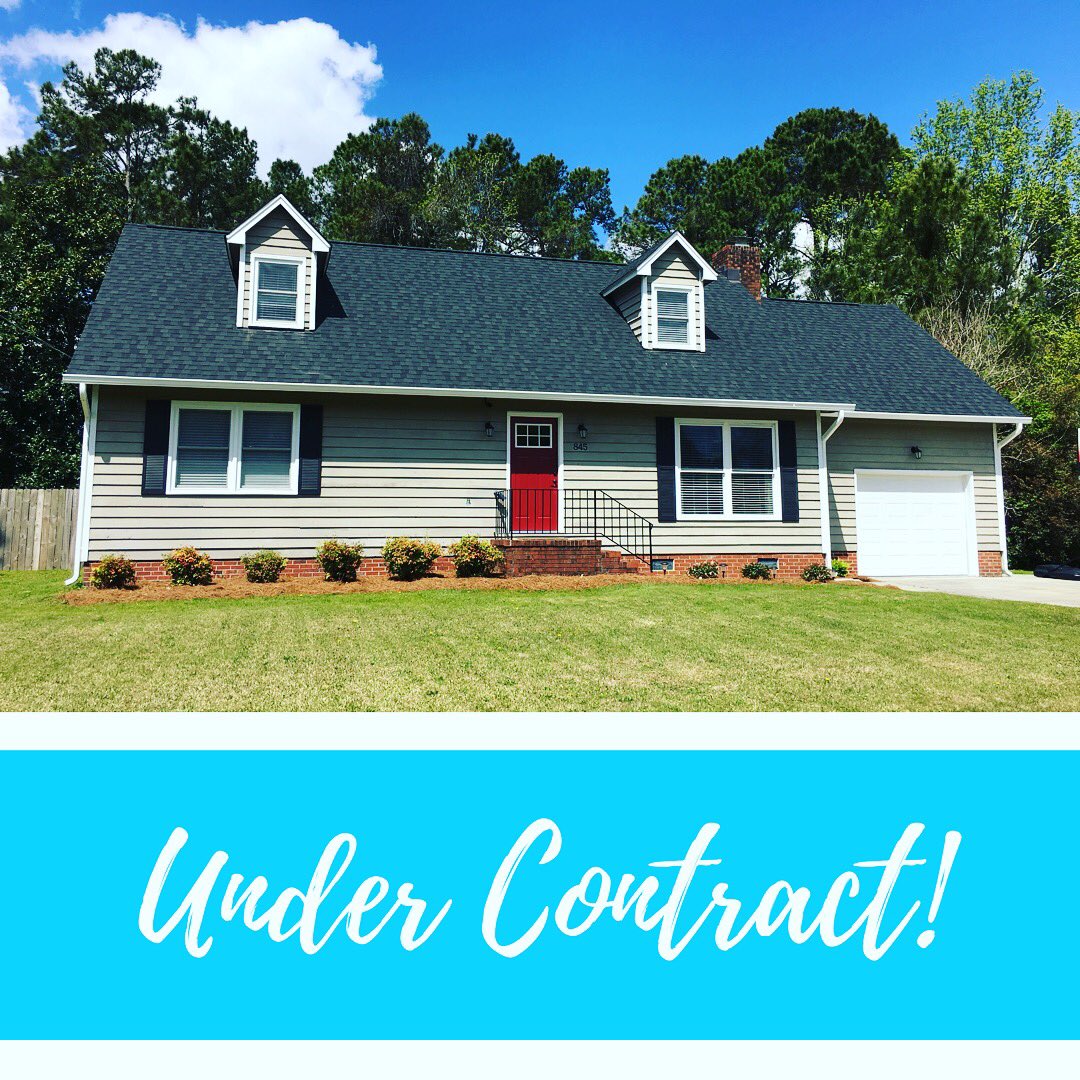 xaipowell's tweet photo. So happy for these buyers (us)! I am a little late getting this posted but I had to wait for the rain to stop! #happylittlehomebuyer #soontobehomeowners #itsalmostours #ihelpbuyersandsellers #icanhelpyoutoo #wilmingtonrealestate #mysweethome https://t.co/5ZC14CUVZw