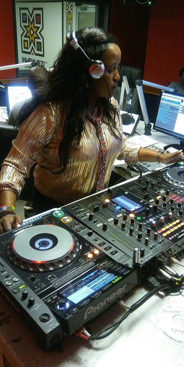 LindiweLindmas's tweet photo. Ikwekwezi Fm
#Femaledjnetwork
#FemmeDeepTouch https://t.co/XI6TFSCTBe