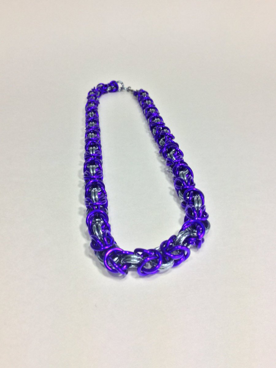 randomjewelry's tweet photo. Bright Purple and Gunmetal Chainmaille Necklace https://t.co/fW6V9r8n5c #shoplocal #handmade #Etsy #RandomJewelry #Lavender https://t.co/ikseuyh8UI