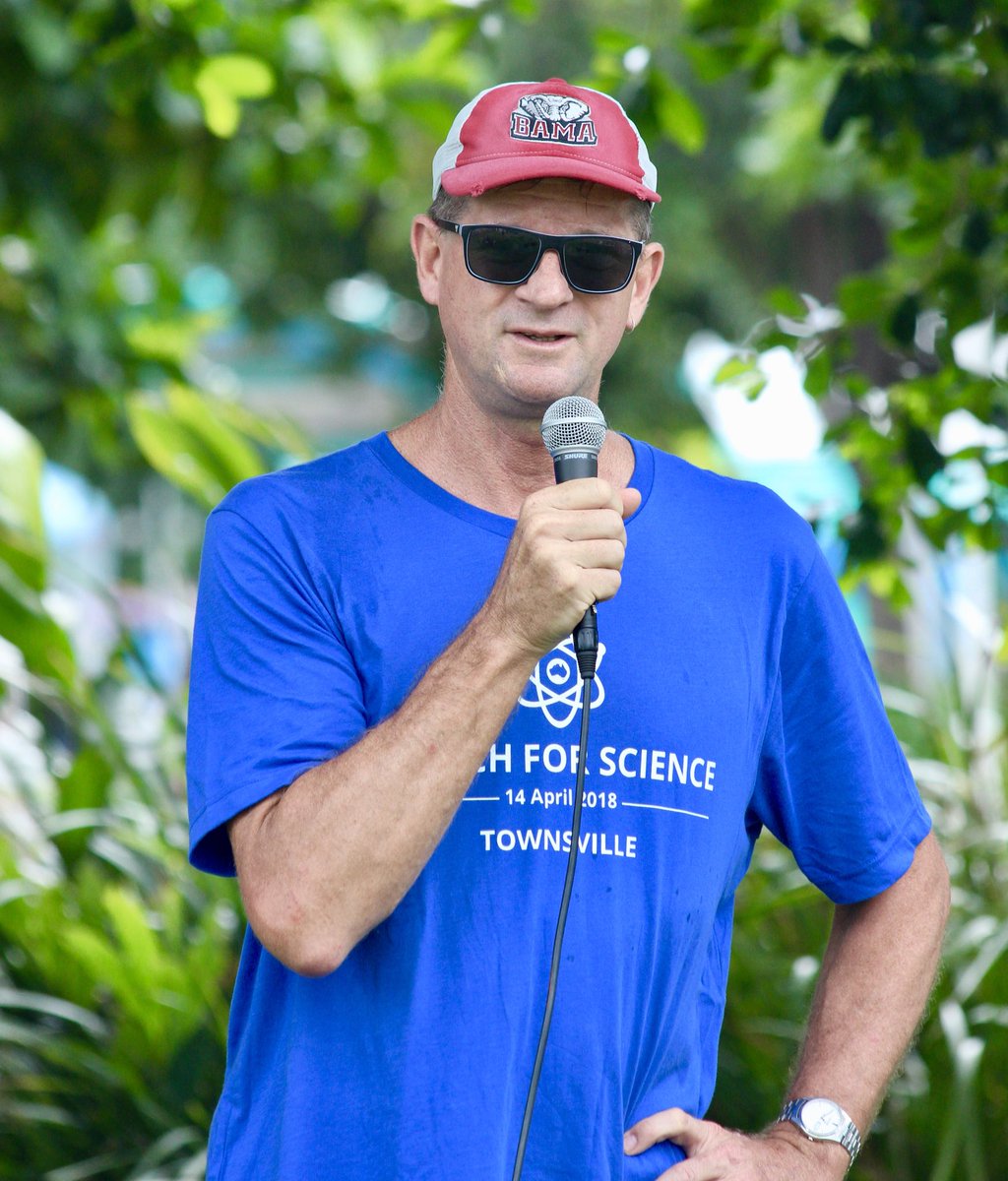 peterjunk2's tweet photo. Talking at the March for Science in Townsville about funding and the promotion of fundamental research in science. #ScienceMarchTSV #ScienceMarchAu  #ScienceNotSilence #KeepMarching #MarchForScience @RACI_HQ @RACI_Inorganic @RACIQld #ozchem @jcu https://t.co/SkVsqcI5AJ