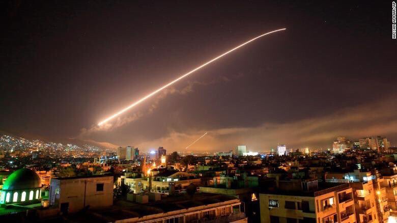 Photocromatico's tweet photo. Oremos por todo Siria.
Oremos por los inocentes.
Oremos por los niños.
Oremos por los adultos.
Oremos por las madres.
Oremos por los padres.
Oremos por los animalitos.
Oremos por la naturaleza.
Oremos por la paz.
Simplemente oremos... https://t.co/hklV7P0HbM