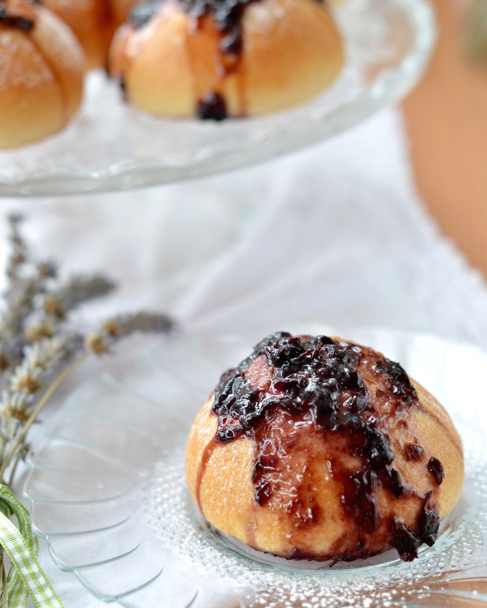 KOLACHE #BRIOCHE soffice con ripieno di confettura e lievito madre 😊😊
Lo scorso fine settimana avete seguito il passo passo della realizzazione di questa ricetta nelle stories di instagram ☕☕☕ ed oggi finalmente la ricetta completa è qui per voi 😊
#puglia