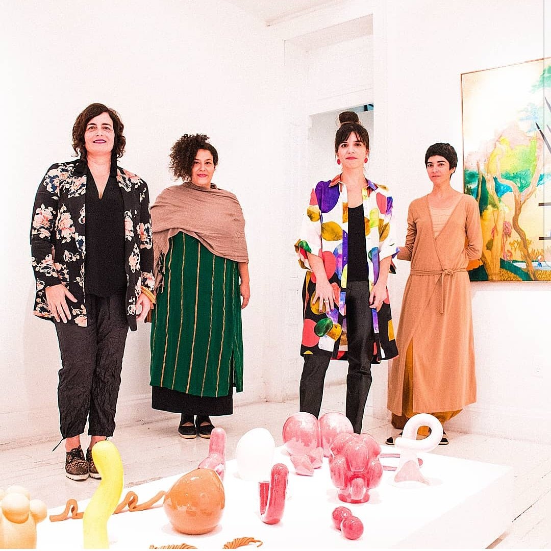 Nuestra directora Domitila Bedel junto con las artistas Hulda Guzmán y Natalia Ortega y la directora de la galeria Sindicato Quisqueya, listas para mostrar su exposición:
"We Do It Together" mañana en el opening de #CondoCDMX2018 

#MacheteArt