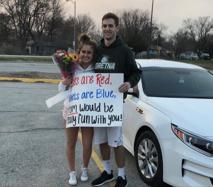 andreaa_dawnn's tweet photo. Better late than never😁🐻 @Kade_skokan https://t.co/1XLDCU0pXz