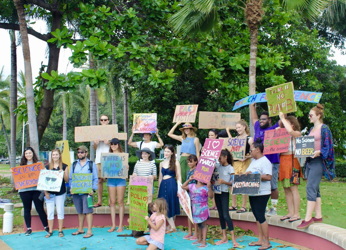 VickiJunk's tweet photo. Great speakers at the March for Science in Townsville. So inspiring! #ScienceMarchTSV #ScienceMarchAu  #ScienceNotSilence #KeepMarching #MarchForScience @RACI_HQ @RACI_Inorganic @RACIQld #ozchem @jcu https://t.co/j7cPMEUF6X