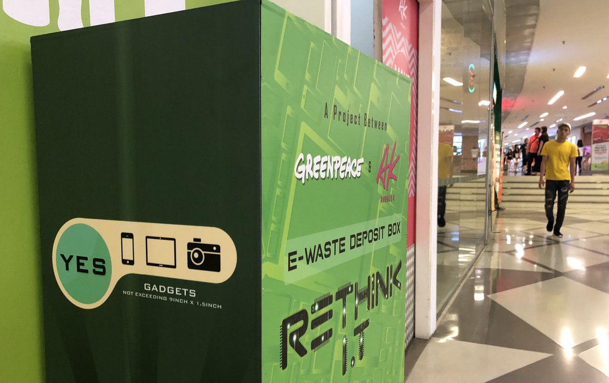 PGrinneback's tweet photo. FYI - there is now an e-waste deposit box at Avenue K on level UC👍🏽 One less excuse for dumping things in your bins! #ewaste #recycle https://t.co/4s2ywVYADM