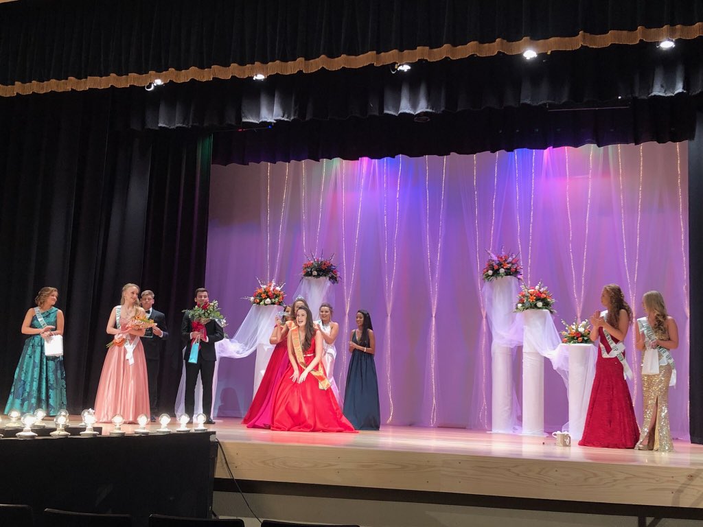 MandarinMiss's tweet photo. Congratulations to Miss Mandarin 2019, Abby Dionne! https://t.co/hlNKDdPrJc