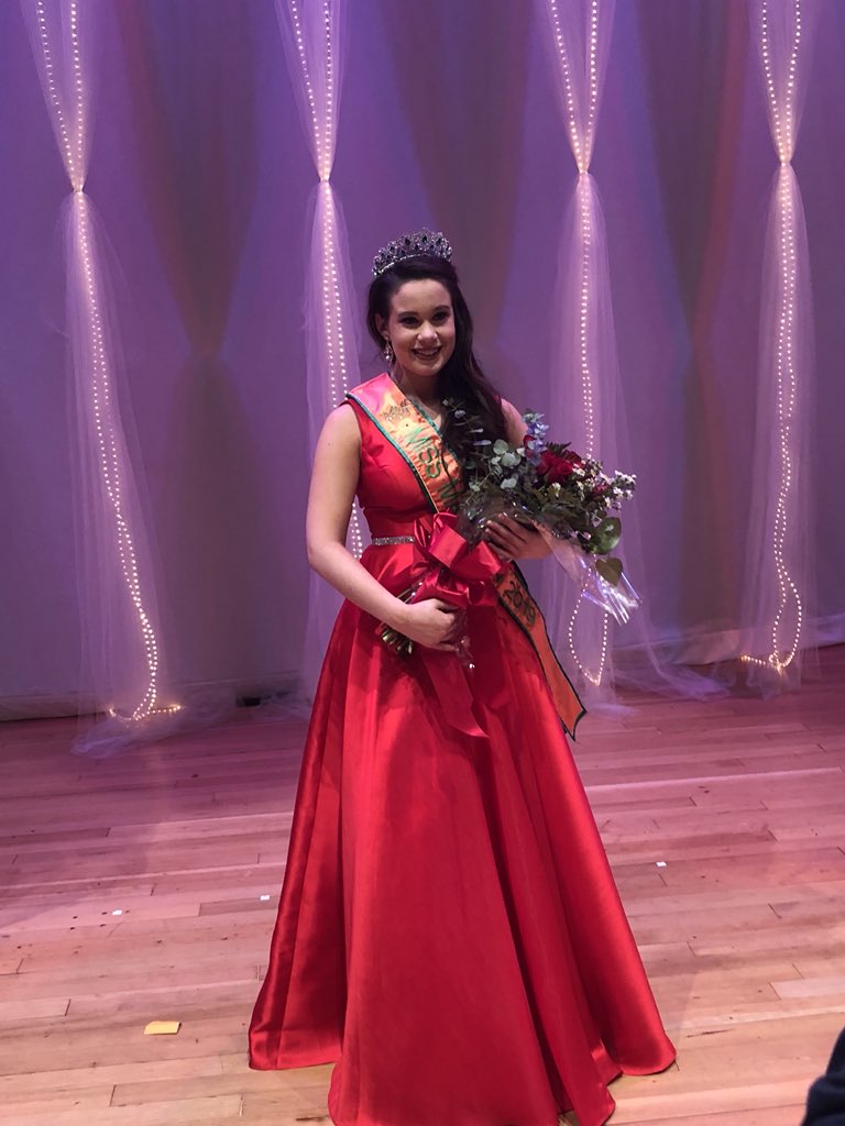 MandarinMiss's tweet photo. Congratulations to Miss Mandarin 2019, Abby Dionne! https://t.co/hlNKDdPrJc