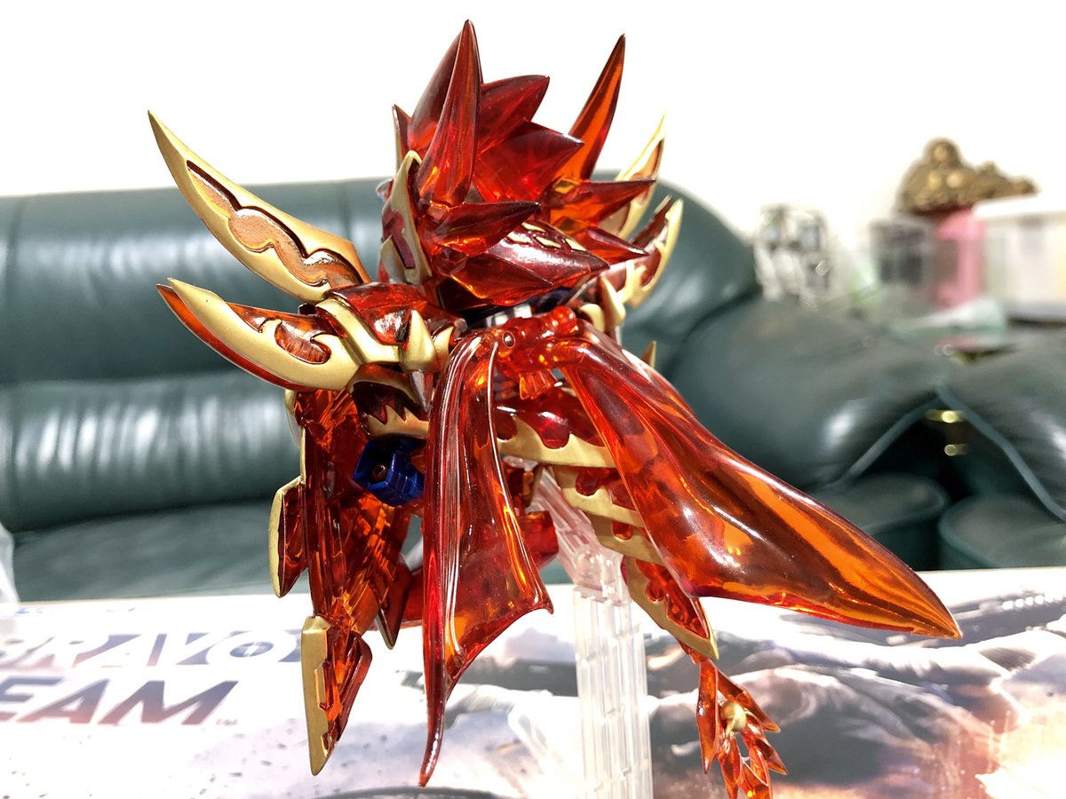 Deathevil 不死鳥鎧騎士lbb 這隻gk素材很棒 缺點就是頭太重容易後仰xd