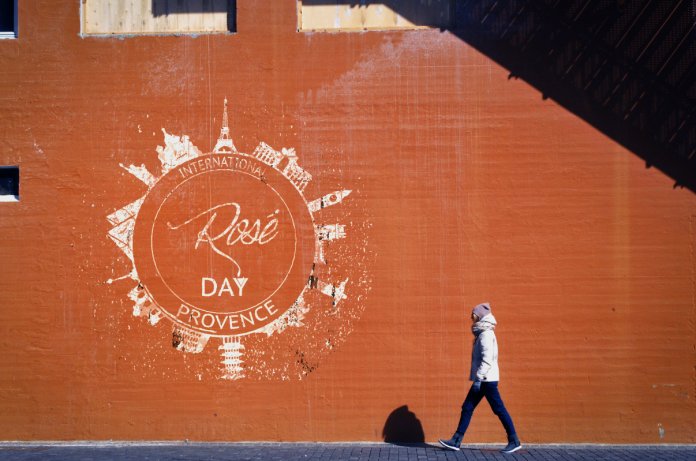 #Var 
Le rosé de Provence incontournable dans le monde entier! La toute nouvelle Organisation Internationale du Rosé présente la 1ère édition de la Journée Internationale du Rosé tv83.info/2018/04/14/le-… <a href="/Valerieroussell/">Valérie Rousselle</a>