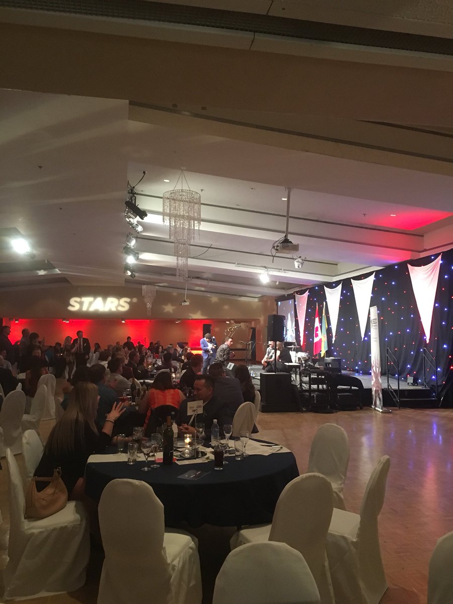 LeeJonesCTV's tweet photo. At night with @STARSambulance gala in Regina. More then $200,000 raised tonight. #HumboldtStrong https://t.co/0jdwGcvzYa